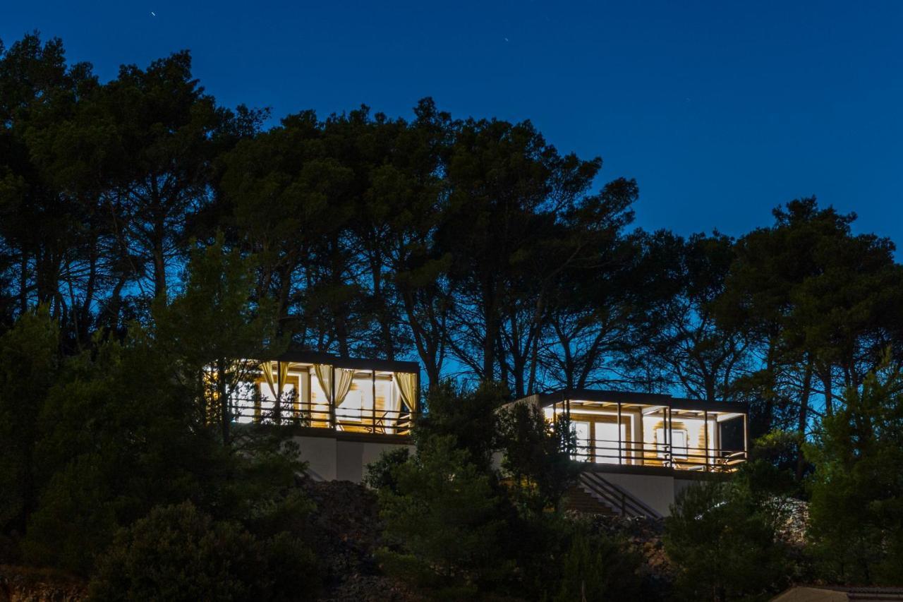 Nature House With A Wooden Porch - Pasika, House Tonka Pucisca Εξωτερικό φωτογραφία