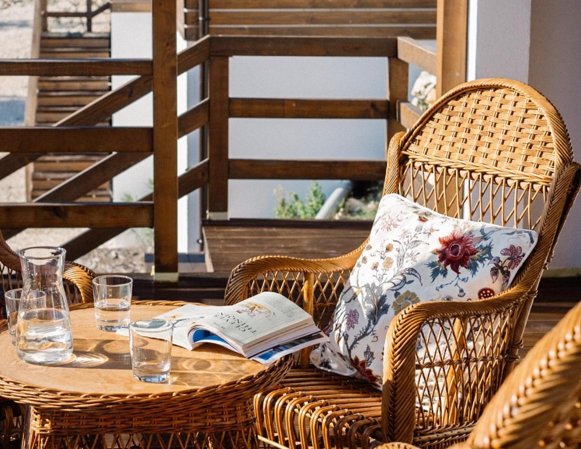 Nature House With A Wooden Porch - Pasika, House Tonka Pucisca Εξωτερικό φωτογραφία