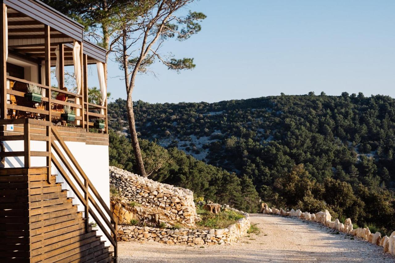 Nature House With A Wooden Porch - Pasika, House Tonka Pucisca Εξωτερικό φωτογραφία